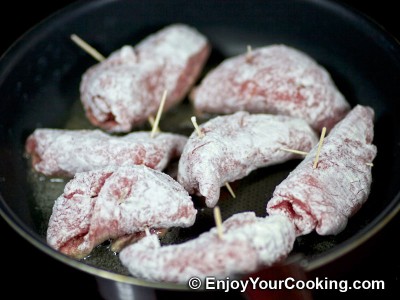 Veal Rolls with Pear Recipe: Step 9a