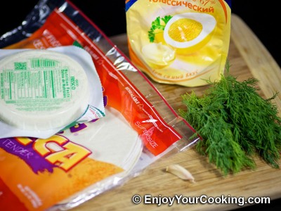 Tortilla Rolls with Fresh Cheese and Garlic Recipe: Step 1
