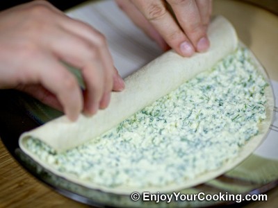 Tortilla Rolls with Fresh Cheese and Garlic Recipe: Step 8