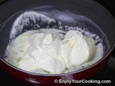 Shrimps in Sour Cream Sauce Recipe: Step 5