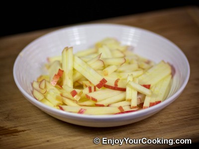 Apple, Sorrel and Lettuce Salad Recipe: Step 2