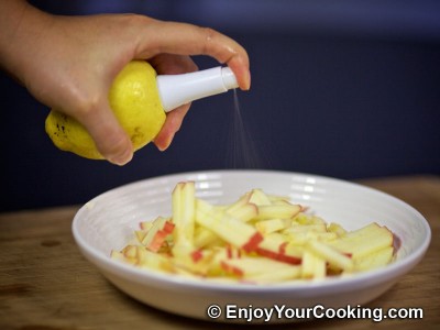 Apple, Sorrel and Lettuce Salad Recipe: Step 3