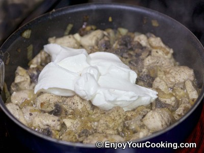 Spaghetti Squash with Chicken and Mushrooms Recipe: Step 10