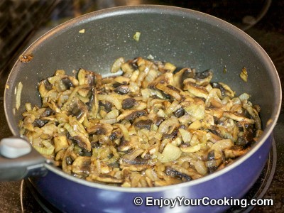 Spaghetti Squash with Chicken and Mushrooms Recipe: Step 6