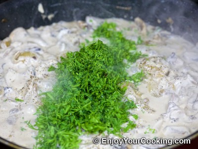 Recipe for Rabbit Stew with Mushrooms and Sour Cream: Step 11