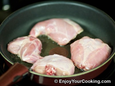 Recipe for Rabbit Stew with Mushrooms and Sour Cream: Step 2