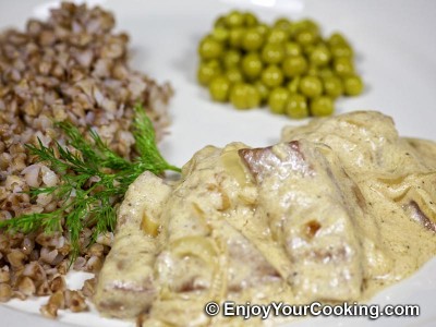 Beef Liver with Sour Cream