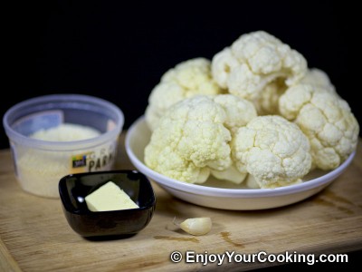 Garlicky Mashed Cauliflower with Parmesan Recipe: Step 1