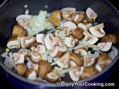 Cabbage with Mushrooms and Sour Cream Recipe: Step 5