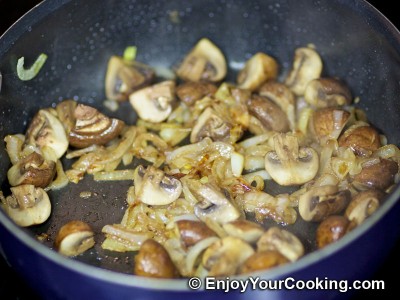 Cabbage with Mushrooms and Sour Cream Recipe: Step 6