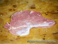 Arrange one cutlet flat