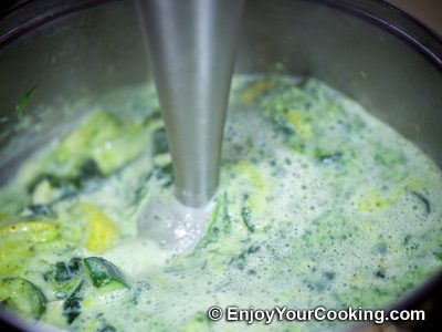 Summer Squash and Spinach Soup-Puree: Step 9