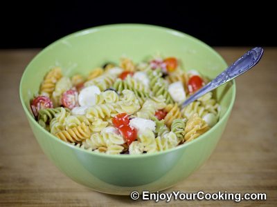 Pesto Pasta Salad with Tomatoes and Mozzarella: Step 7