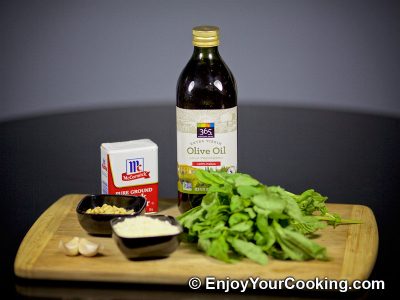 Basil Pesto Sauce: Step 1