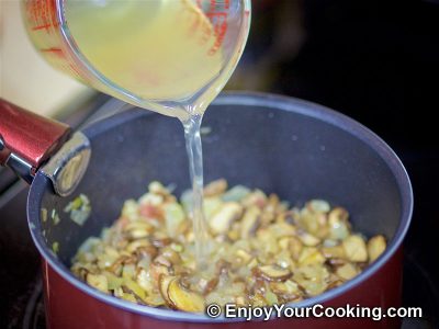 Jäger Sauce (Mushroom Hunter Sauce): Step 10