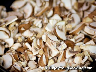 Jäger Sauce (Mushroom Hunter Sauce): Step 7