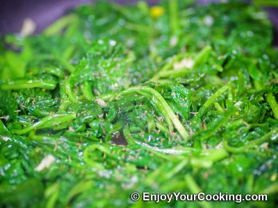 Creamy Spinach with Eggs: Step 10