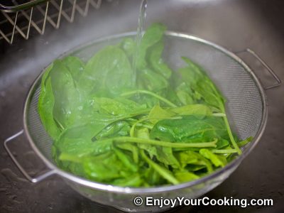 Creamy Spinach with Eggs: Step 2