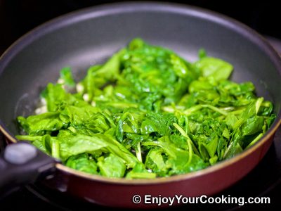 Creamy Spinach with Eggs: Step 8