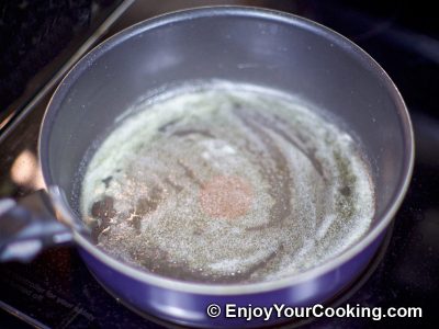 Chanterelles with Sour Cream and Onions: Step 2