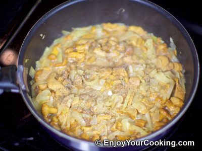 Chanterelles with Sour Cream and Onions: Step 5