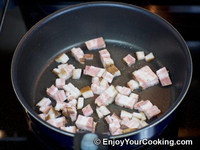 Pan Fried Potatoes with Onion and Bacon: Step 2