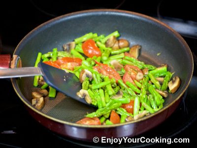 Scrambled Eggs with Asparagus and Mushrooms: Step 10