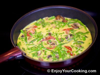 Scrambled Eggs with Asparagus and Mushrooms: Step 12