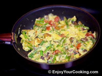 Scrambled Eggs with Asparagus and Mushrooms: Step 13