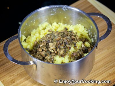 Fried Pies with Potatoes and Mushrooms: Step 7
