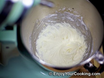 Cream Cheese Frosting: Step 8