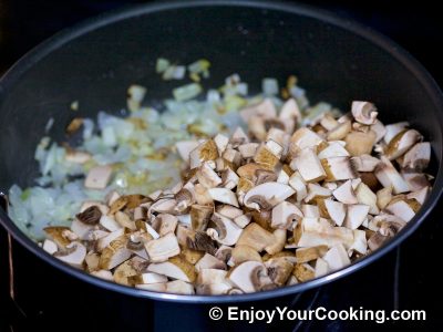 Mushroom and Chicken Stuffed Pasta: Step 3