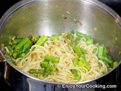 Pasta with Asparagus and Parmesan: Step 10