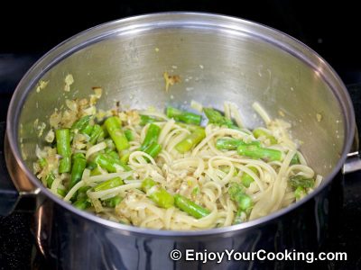 Pasta with Asparagus and Parmesan: Step 13