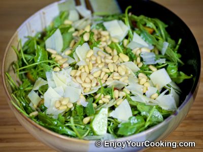 Arugula and Peach Salad: Step 5
