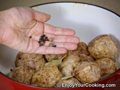 Meatballs in Milk Sauce: Step 11